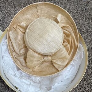 Grevi Mode Firenze Vintage Hat 100% Sisal Made in Italy plus Neiman Marcus Box